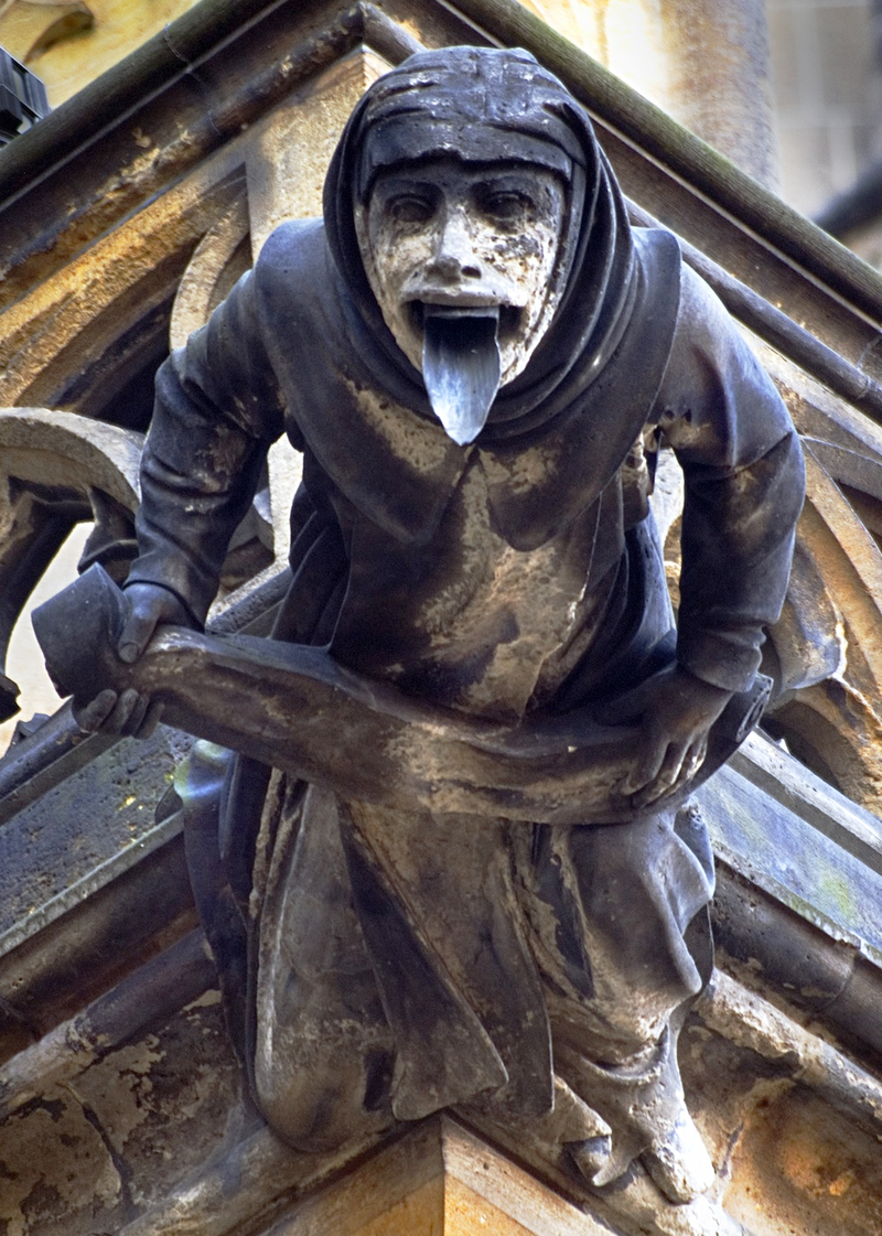 Illustration for article titled A Menagerie of Church Gargoyles Includes Aliens and Astronauts